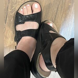 SAS Relaxed Cloud leather sandal 7.5